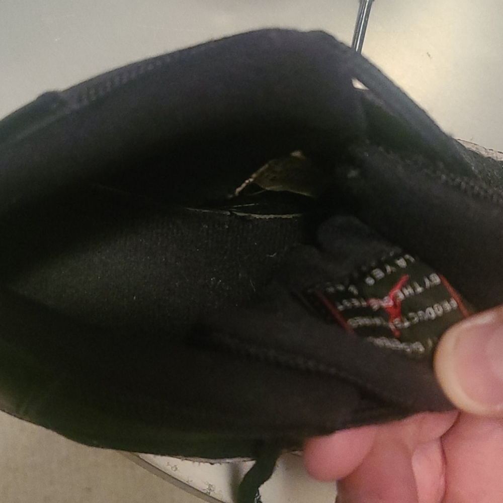 Jordan 11s - Picture 6 of 7